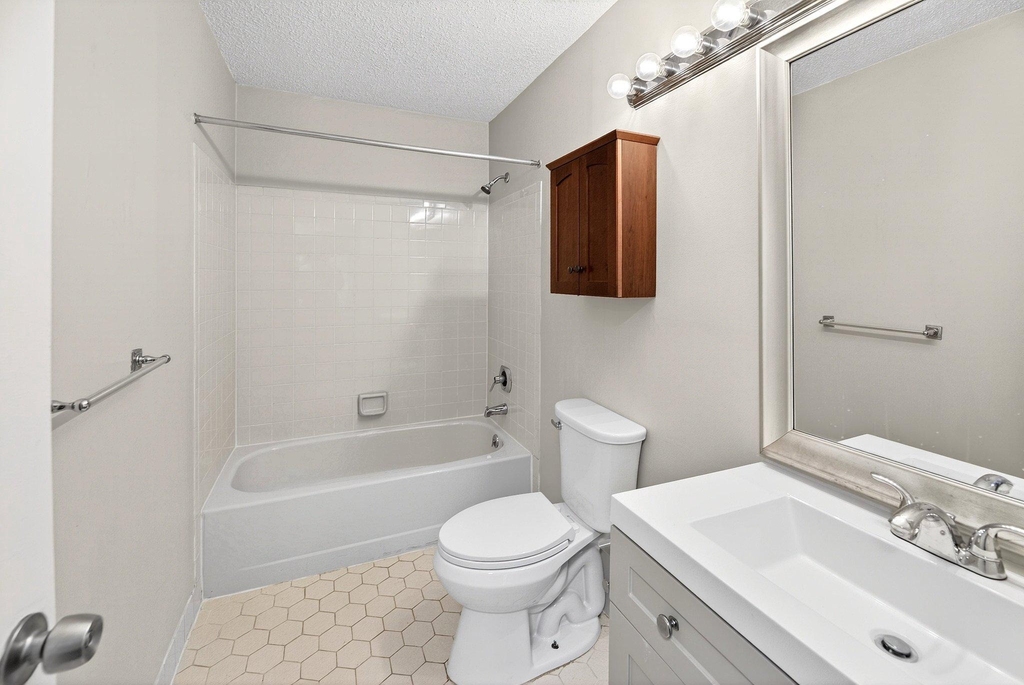 19 Hemlock Court - Photo 16