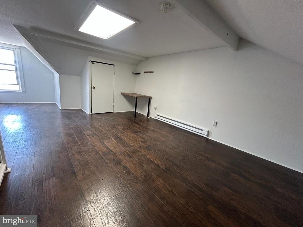 250 Morris Avenue - Photo 9