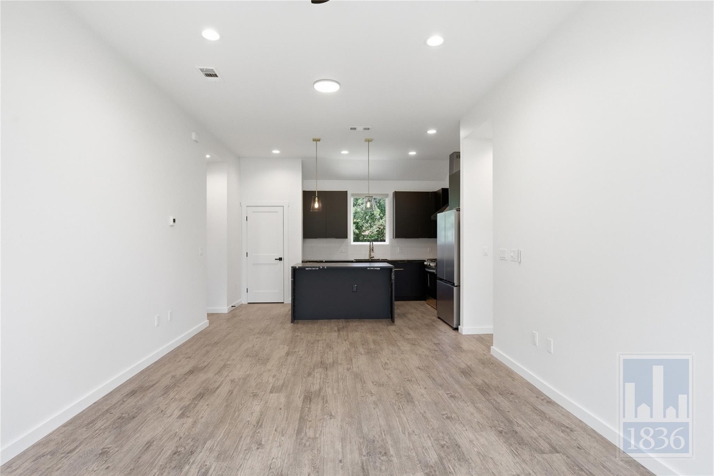 505 Thelma Dr - Photo 8