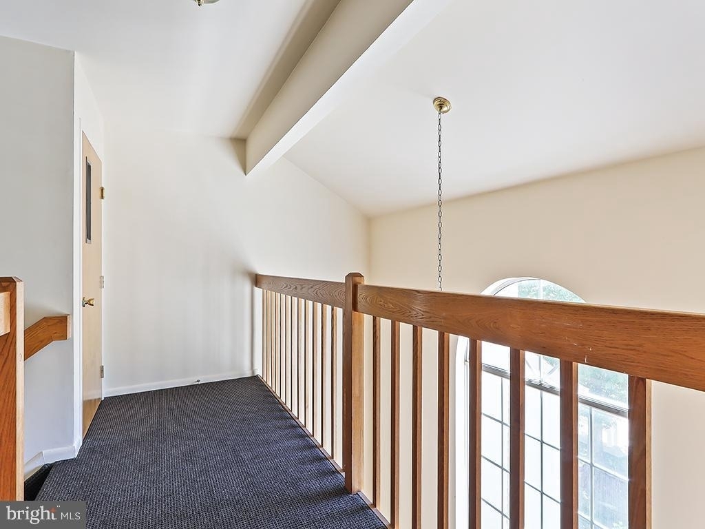 303 Trinity Court - Photo 4