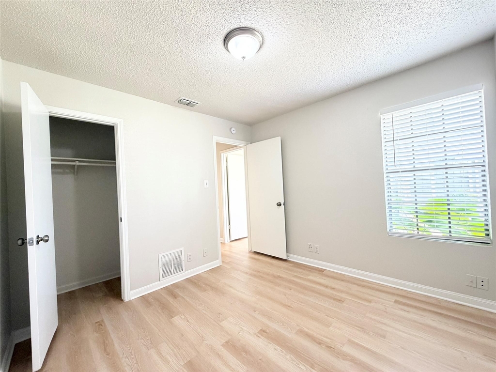1915 Margalene Way - Photo 11