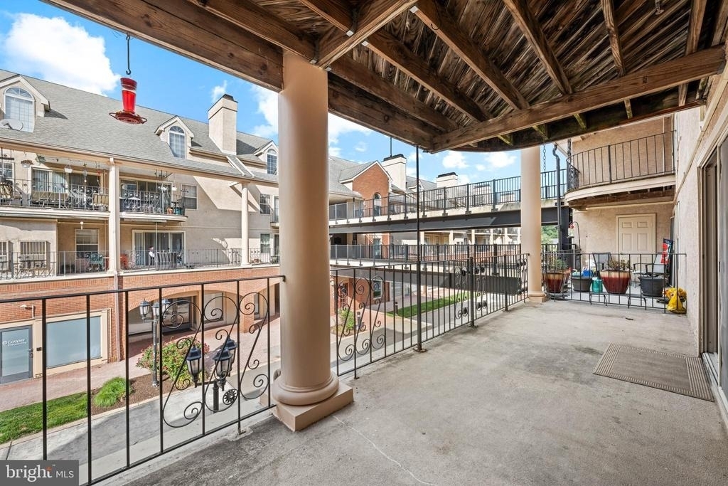 1022 Main Street - Photo 32