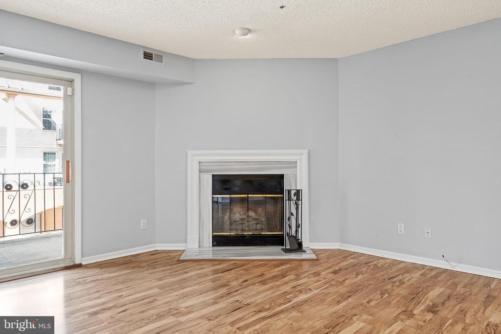 1022 Main Street - Photo 12