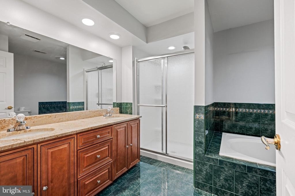 1022 Main Street - Photo 25