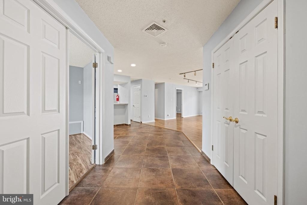 1022 Main Street - Photo 19