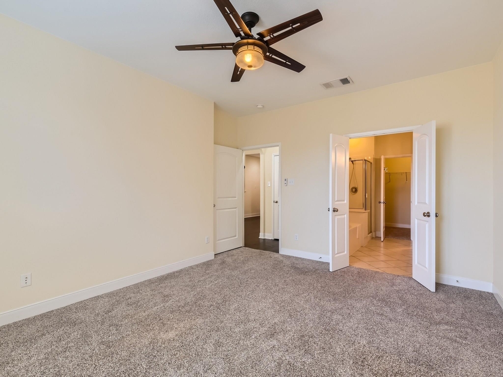 2210 Onion Creek Pkwy - Photo 12