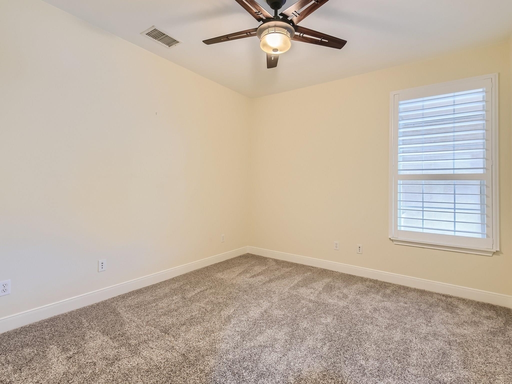 2210 Onion Creek Pkwy - Photo 15