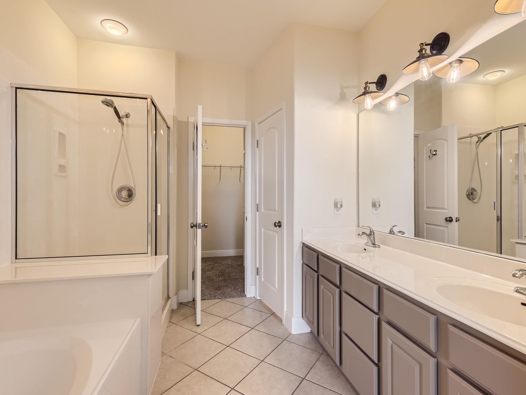 2210 Onion Creek Pkwy - Photo 13