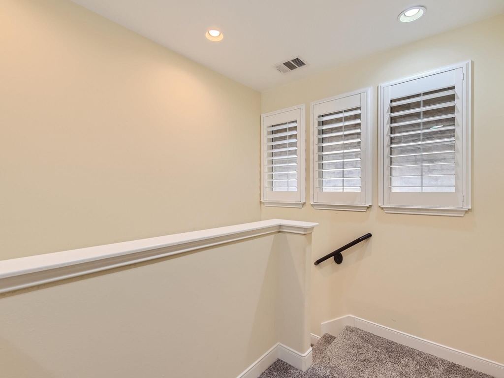 2210 Onion Creek Pkwy - Photo 18