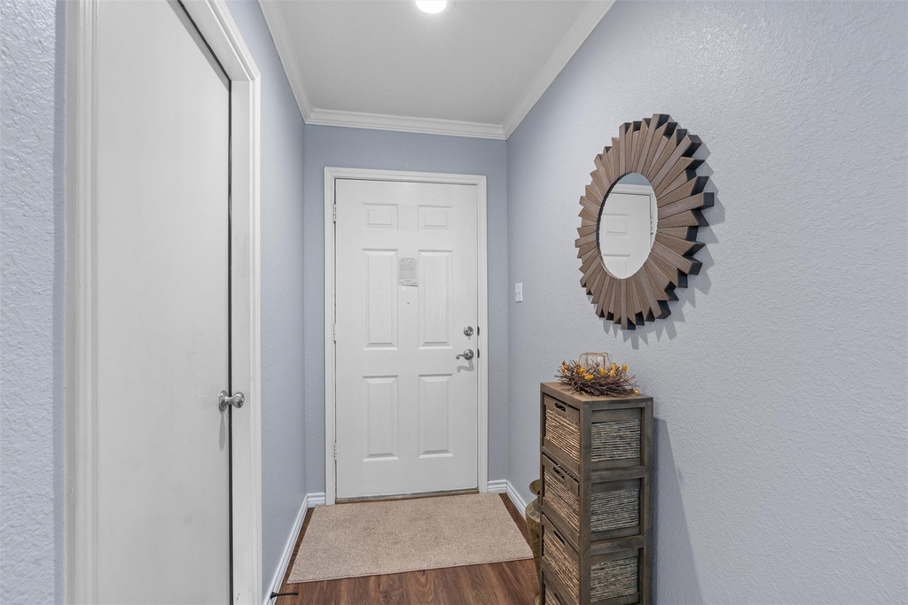 226 Claris Ln - Photo 2