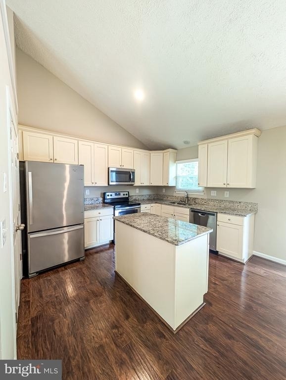 21530 Warwick Court - Photo 3