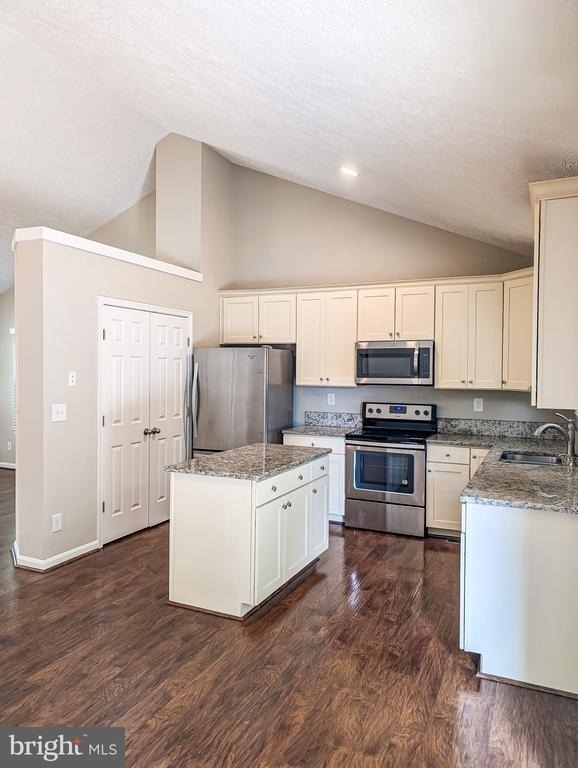 21530 Warwick Court - Photo 10