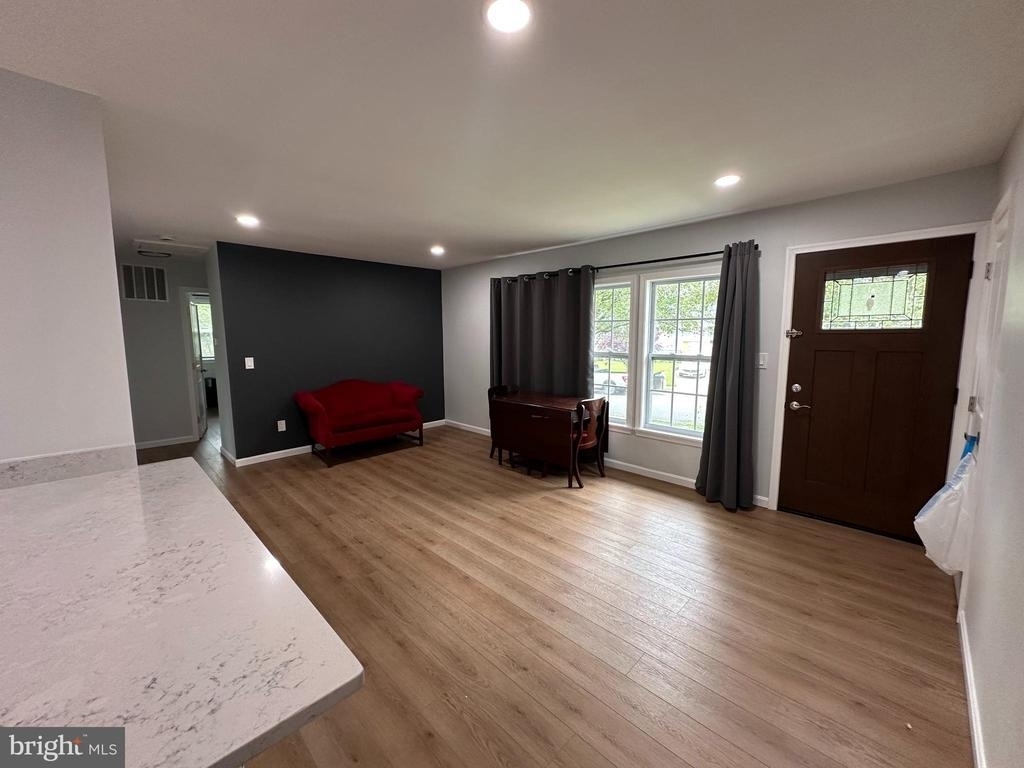 6407 85th Avenue - Photo 4