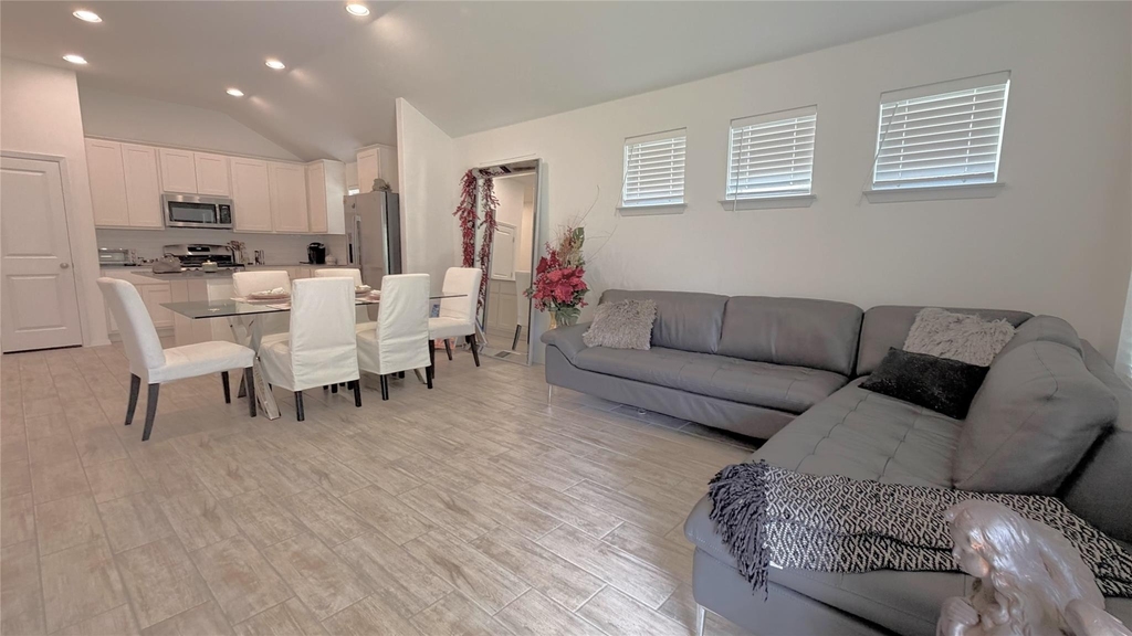 13701 Ronald Reagan Blvd - Photo 8