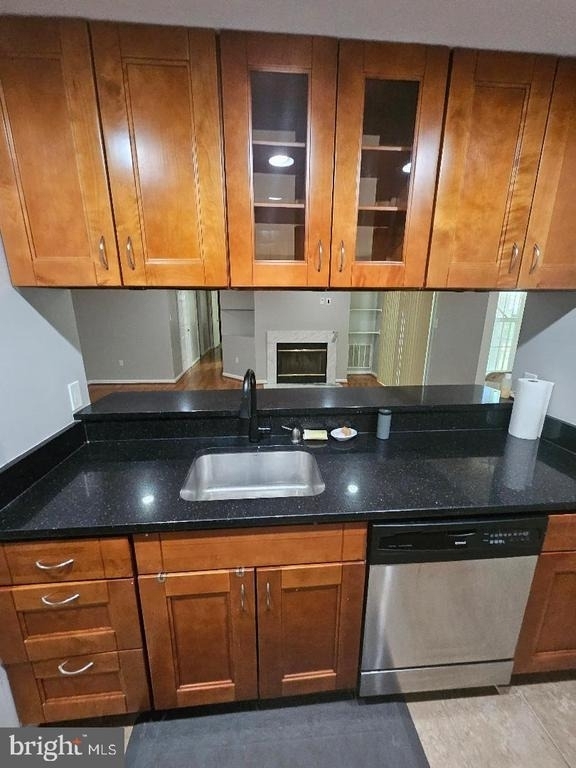 9811 Lake Pointe Court - Photo 5