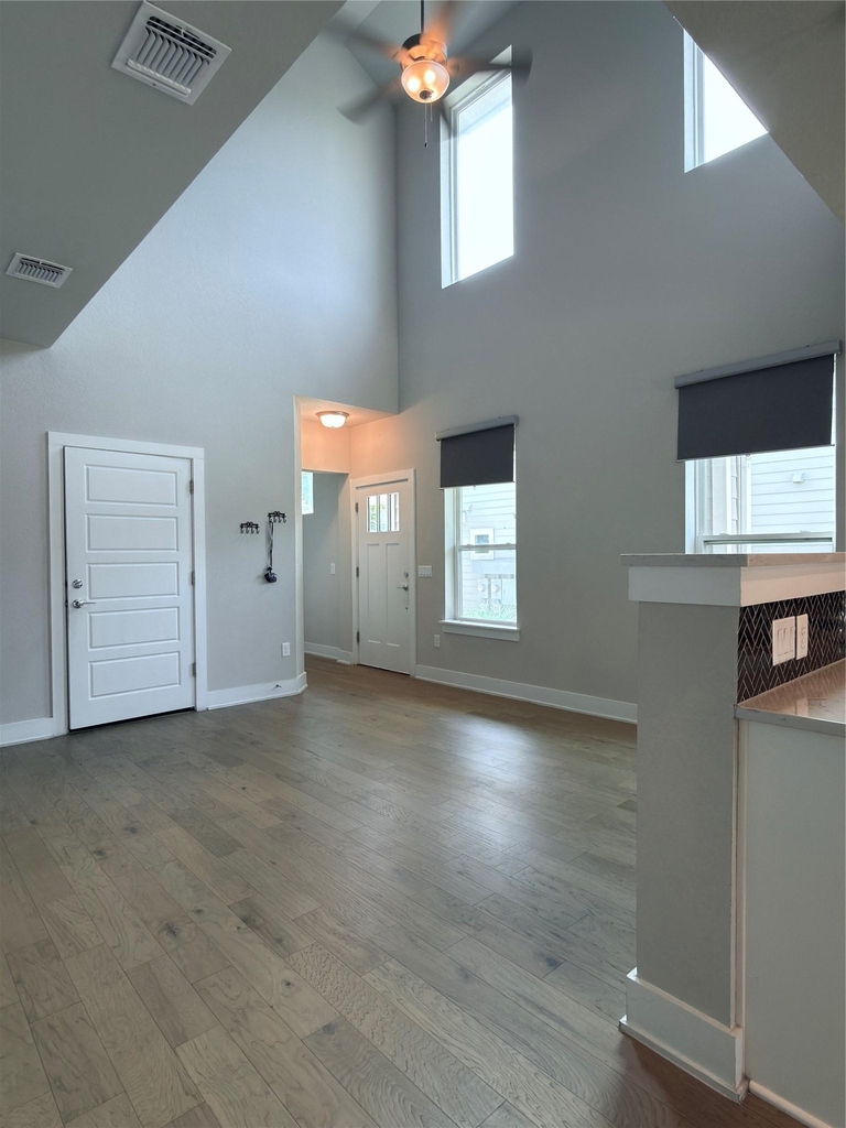 11216 Gadsen Ln - Photo 8