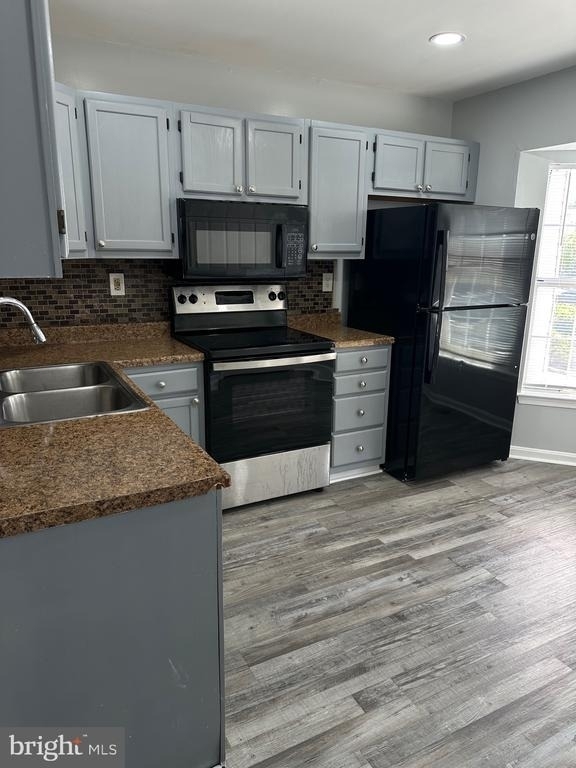 8516 Grandhaven Avenue - Photo 6