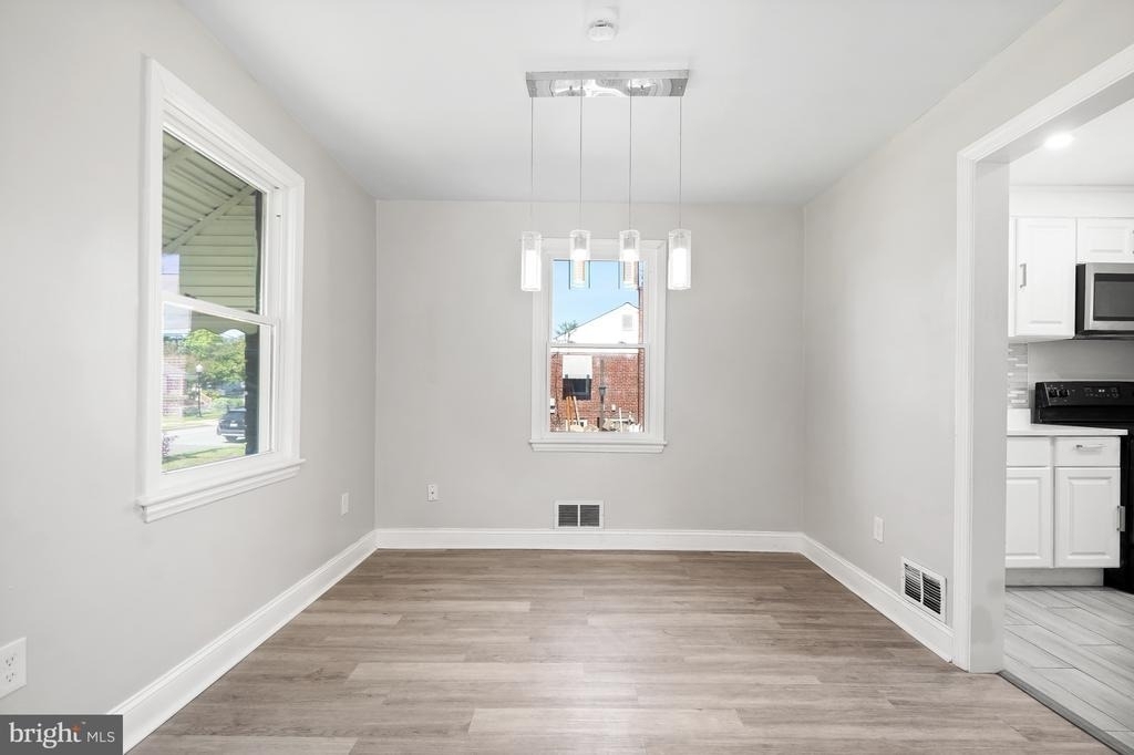 5204 Lackawanna Street - Photo 4