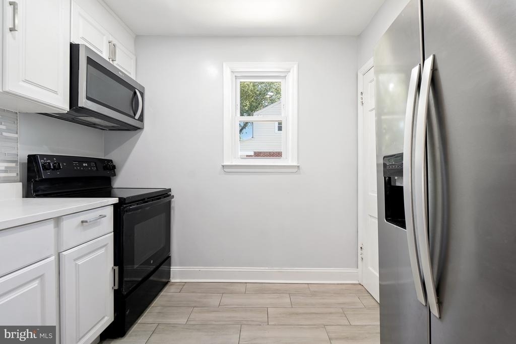 5204 Lackawanna Street - Photo 6