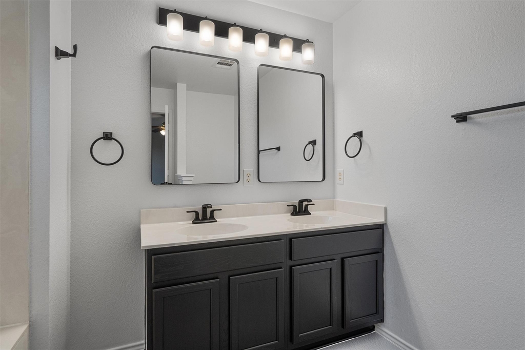 1713 Darjeeling Dr - Photo 17