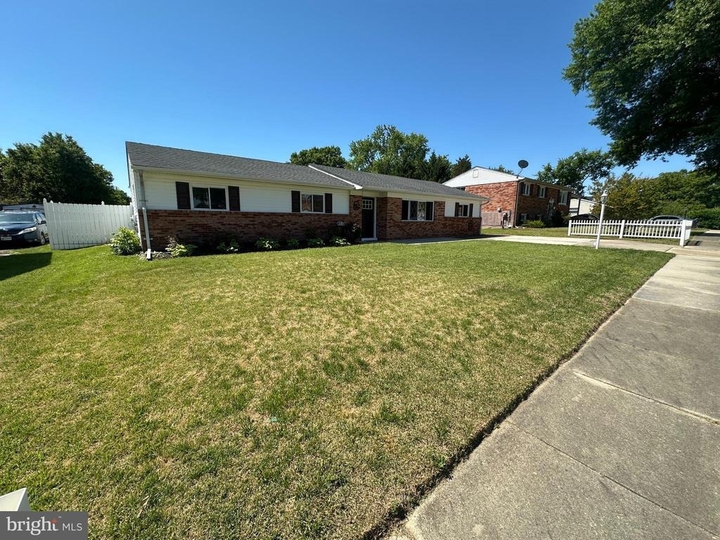 10411 Farrar Avenue - Photo 3