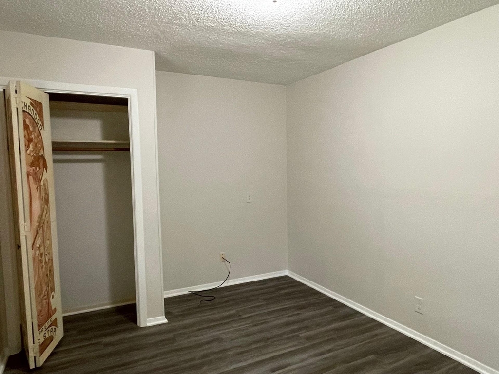 13504 Lois Ln - Photo 4