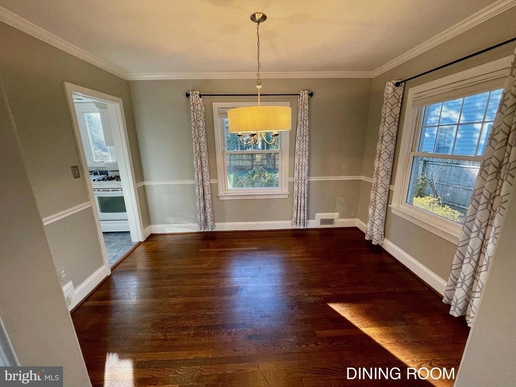 5528 Johnson Avenue - Photo 7