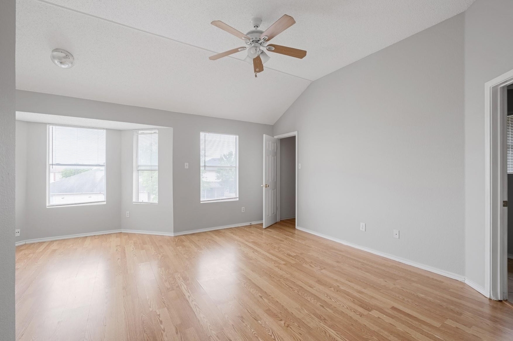 3506 Hawk View Cv - Photo 11