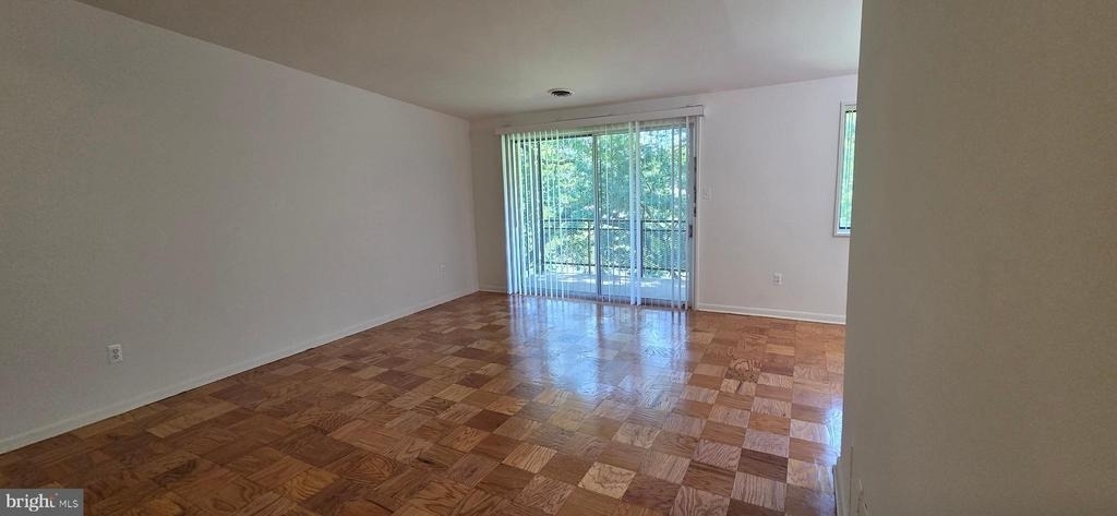10424 Rockville Pike - Photo 17