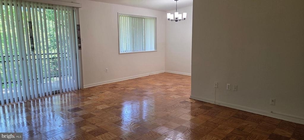 10424 Rockville Pike - Photo 7