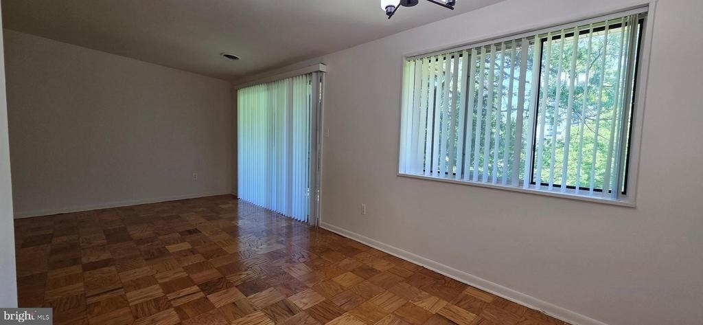 10424 Rockville Pike - Photo 14
