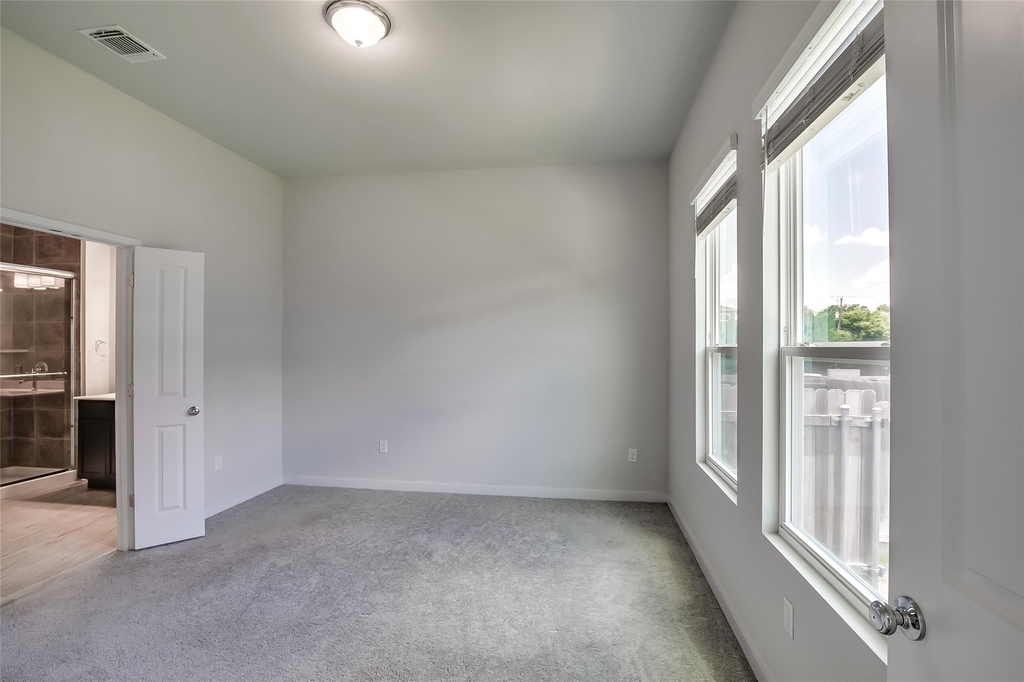 15107 Forum Ave - Photo 18