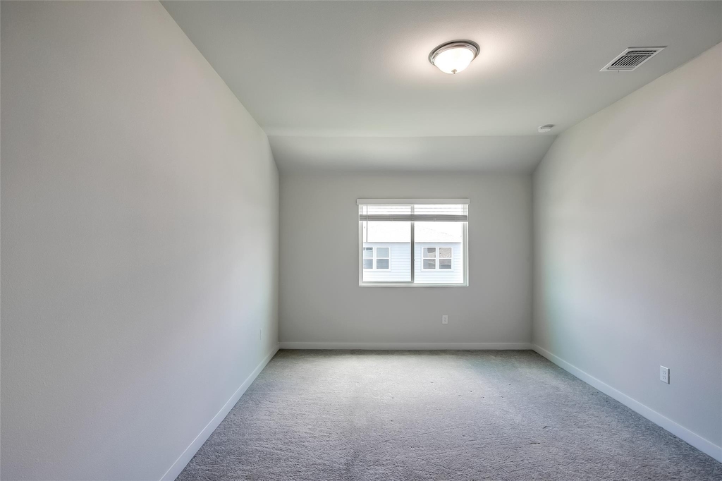 15107 Forum Ave - Photo 12