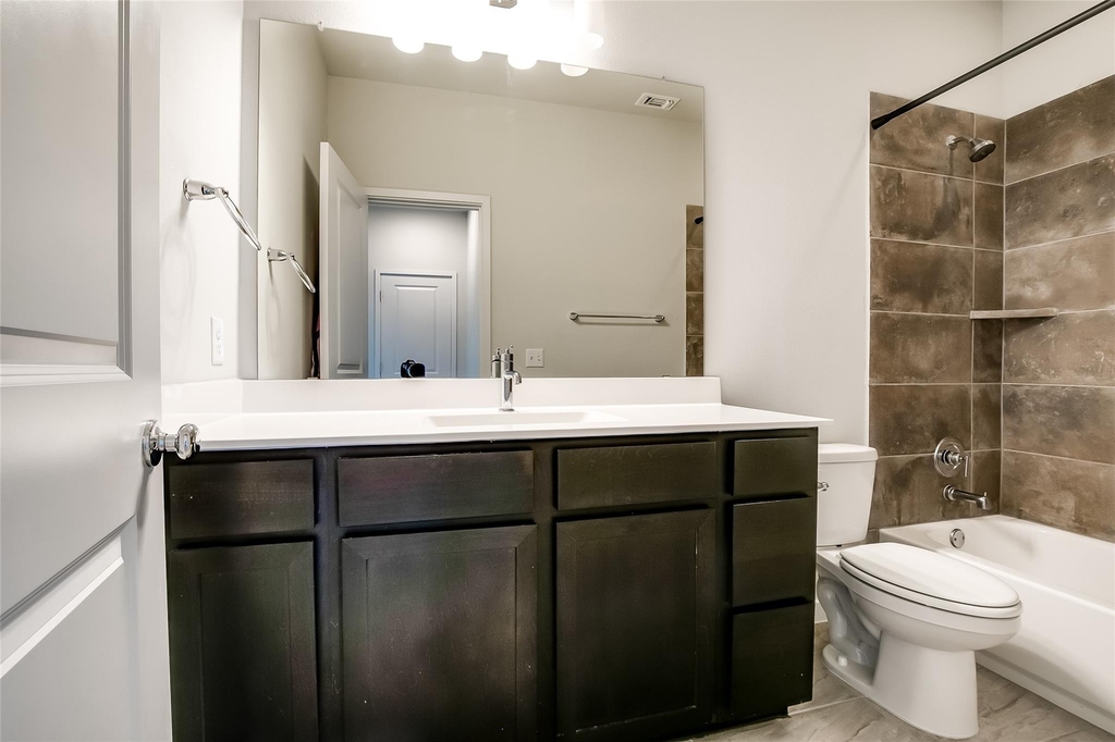 15107 Forum Ave - Photo 13