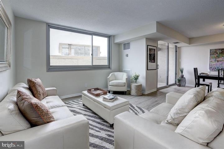 4601 N Park Avenue N - Photo 2