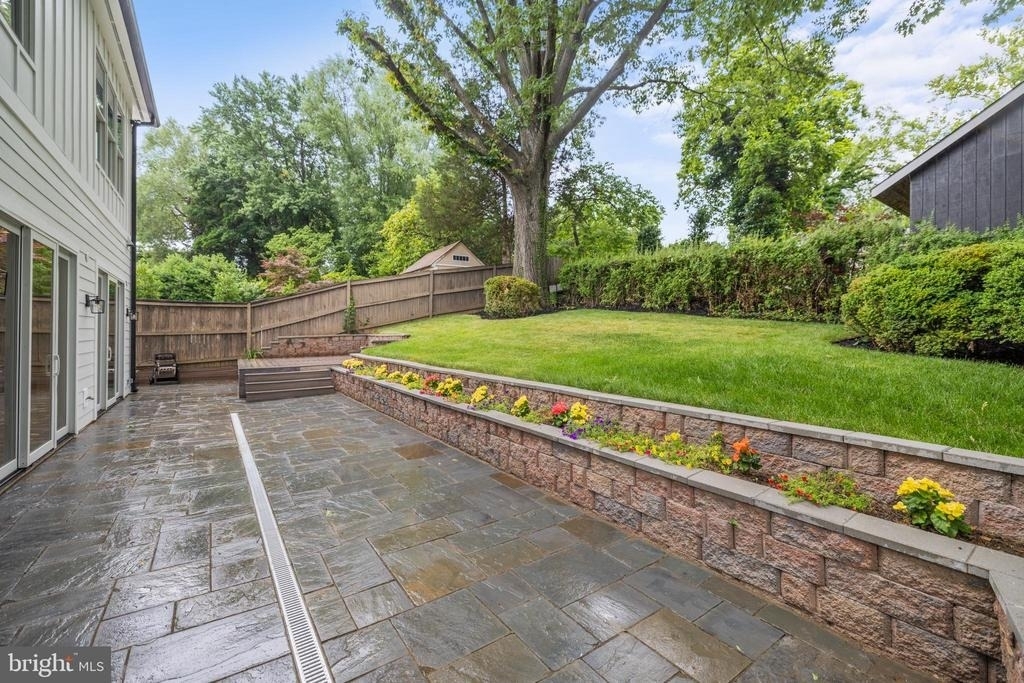 8609 Woodbrook Lane - Photo 35