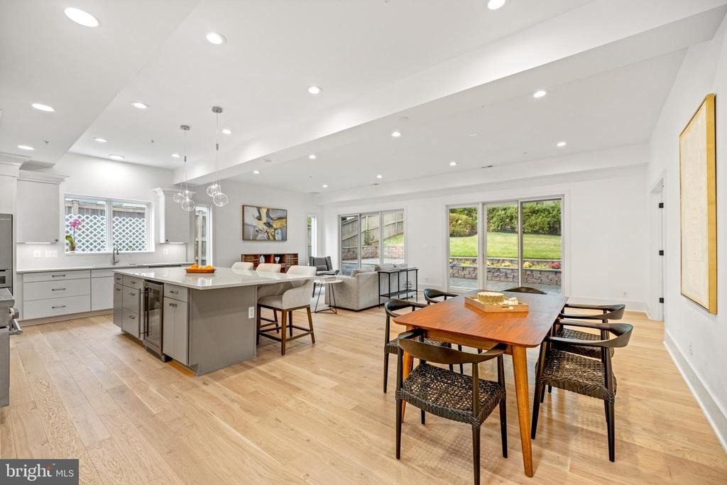 8609 Woodbrook Lane - Photo 3