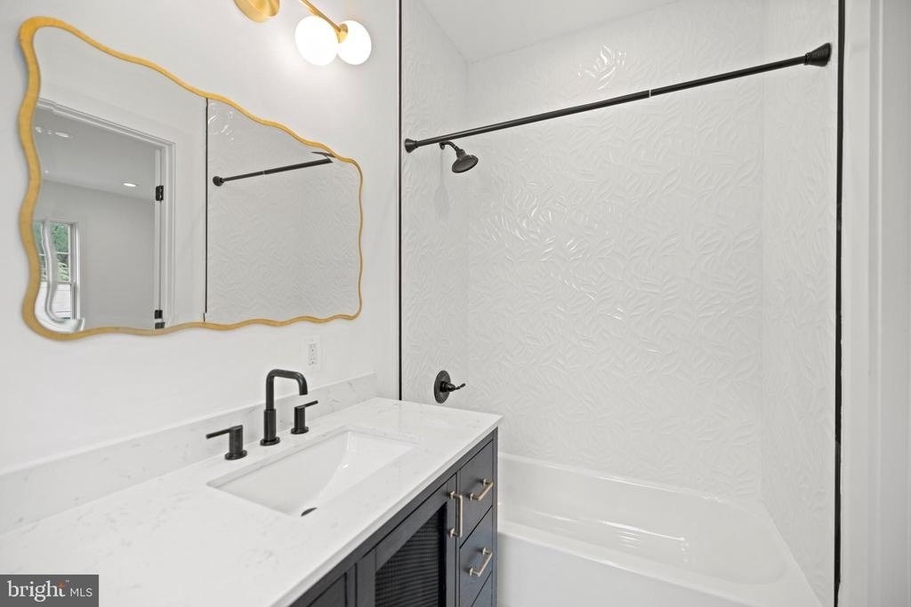 8609 Woodbrook Lane - Photo 34