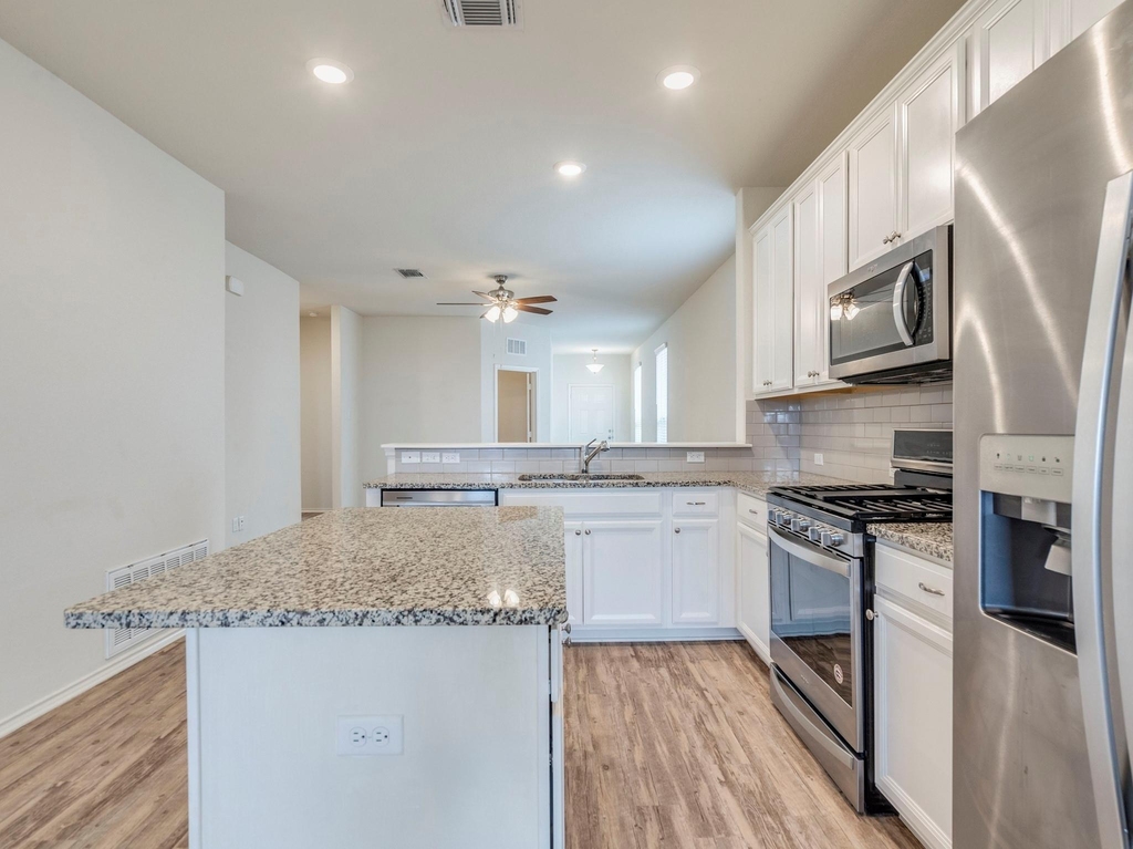 790 Pepperbark Loop - Photo 5