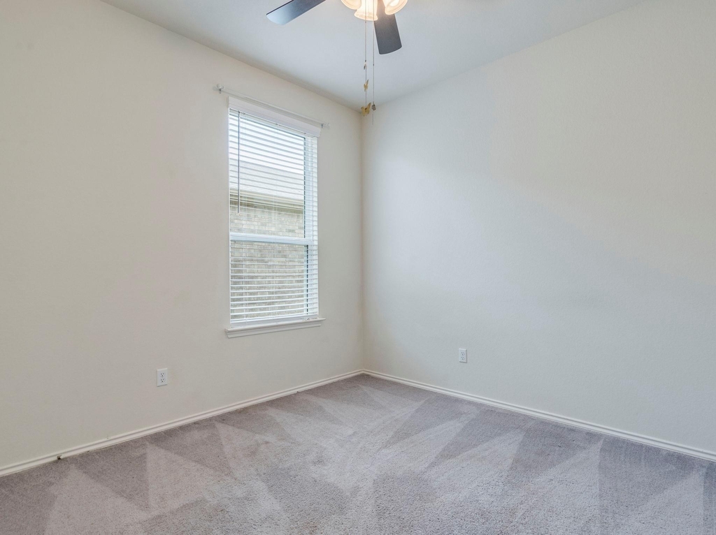 790 Pepperbark Loop - Photo 11