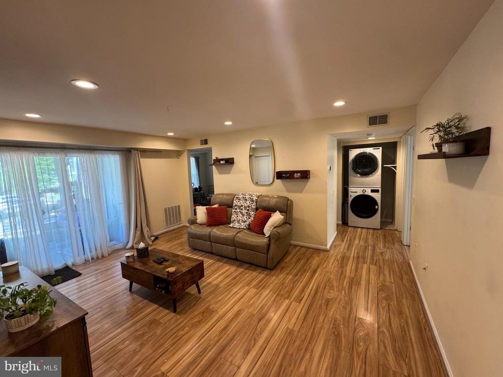 20220 Shipley Terrace - Photo 1
