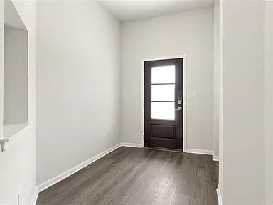 112 Falkland St - Photo 2