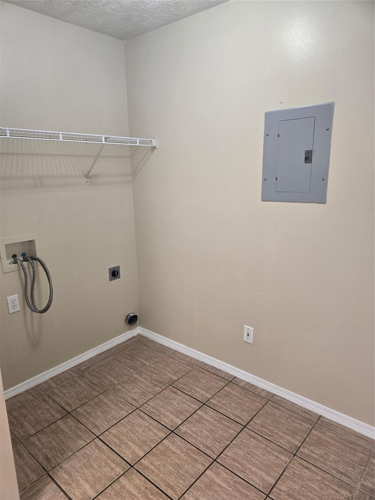 1102 Southwalk St - Photo 3