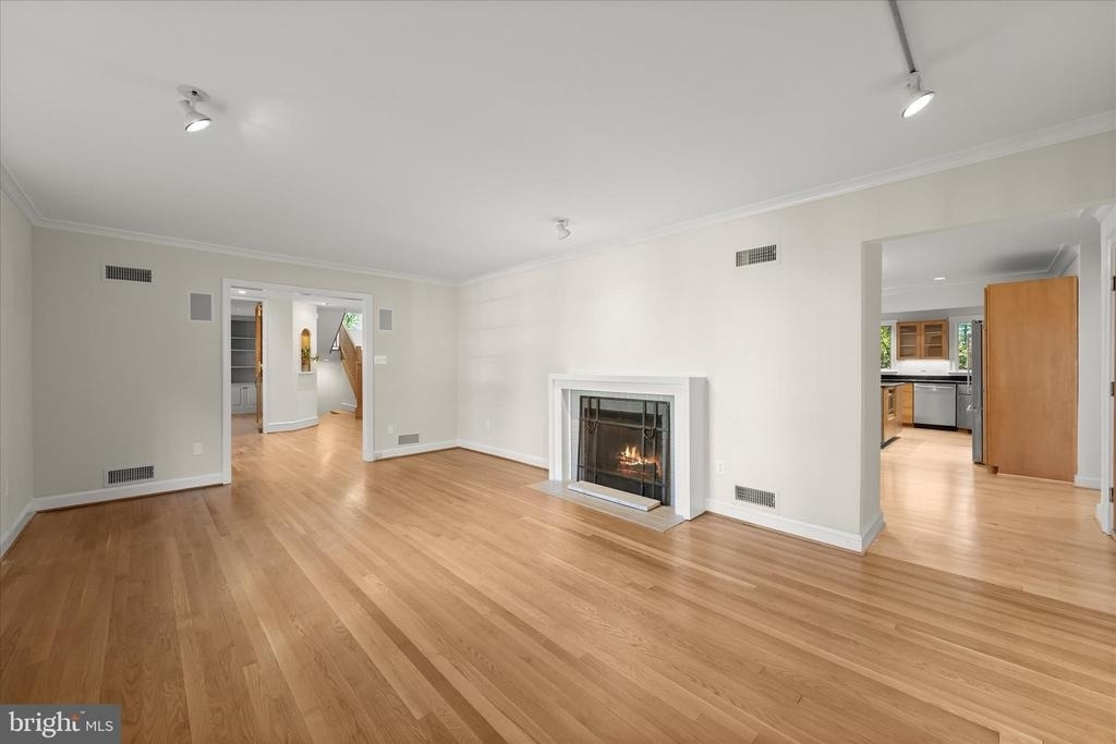 5104 Scarsdale Road - Photo 10