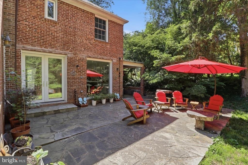 3221 Coquelin Terrace - Photo 35