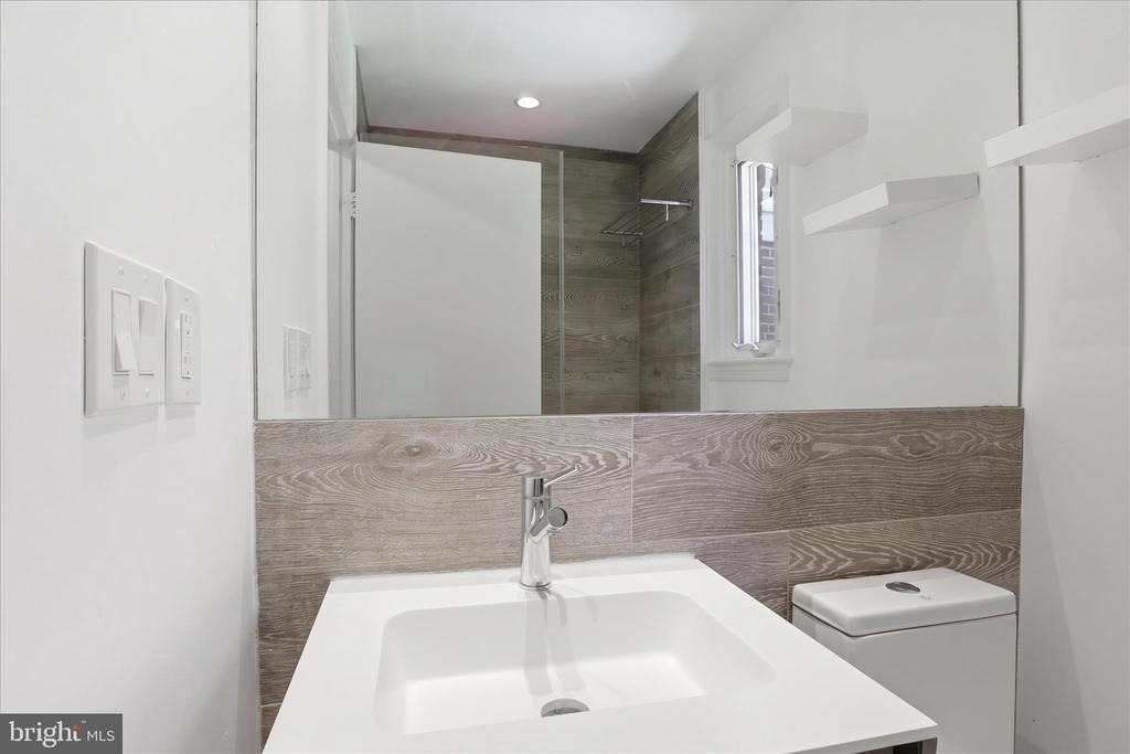 3221 Coquelin Terrace - Photo 28