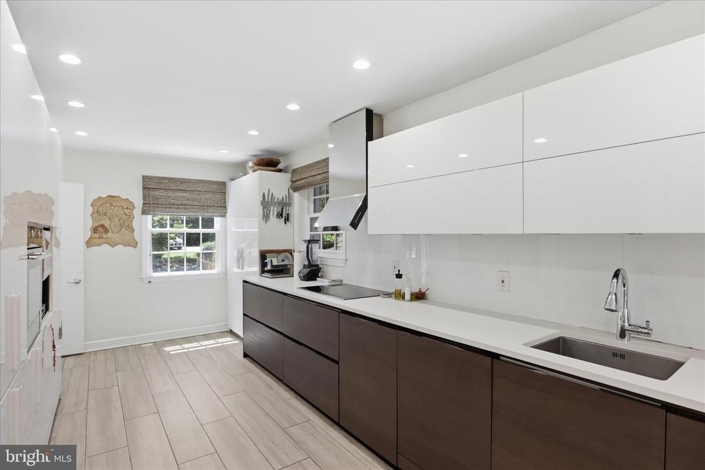 3221 Coquelin Terrace - Photo 13