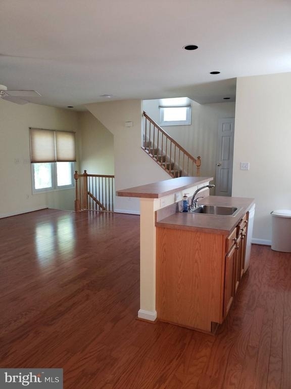 698 Heathwalk Mews - Photo 2