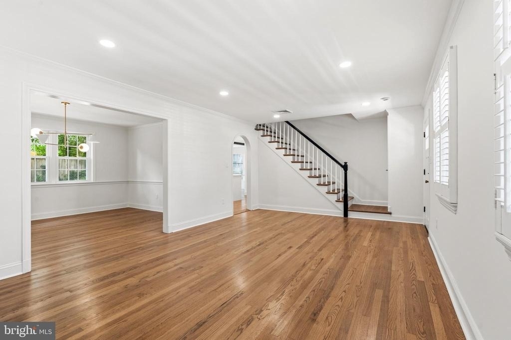 5605 Wood Way - Photo 2