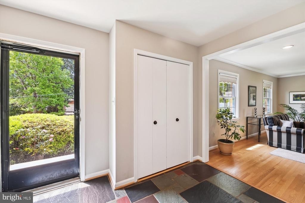 6324 Lenox Road - Photo 6